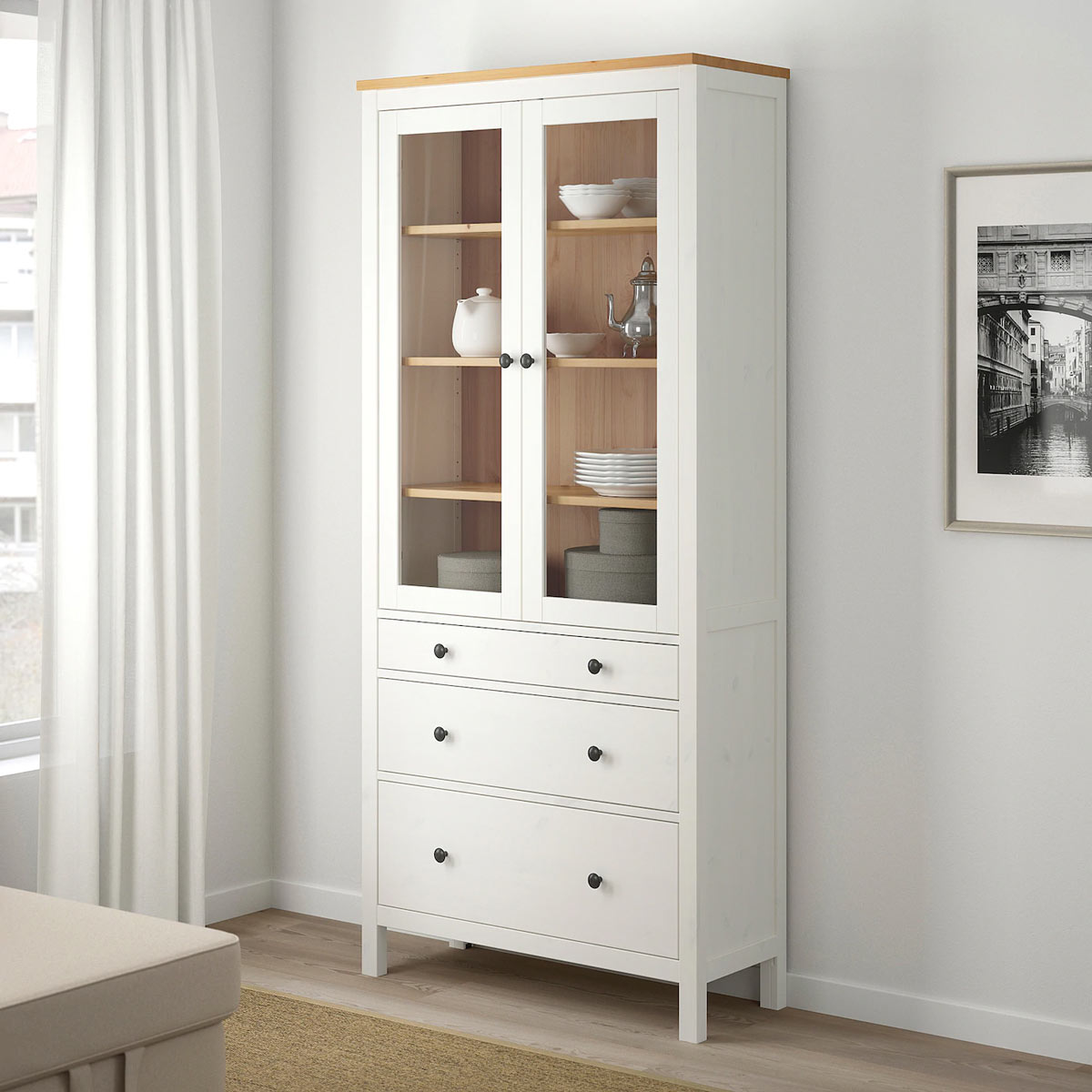 vetrina HEMNES