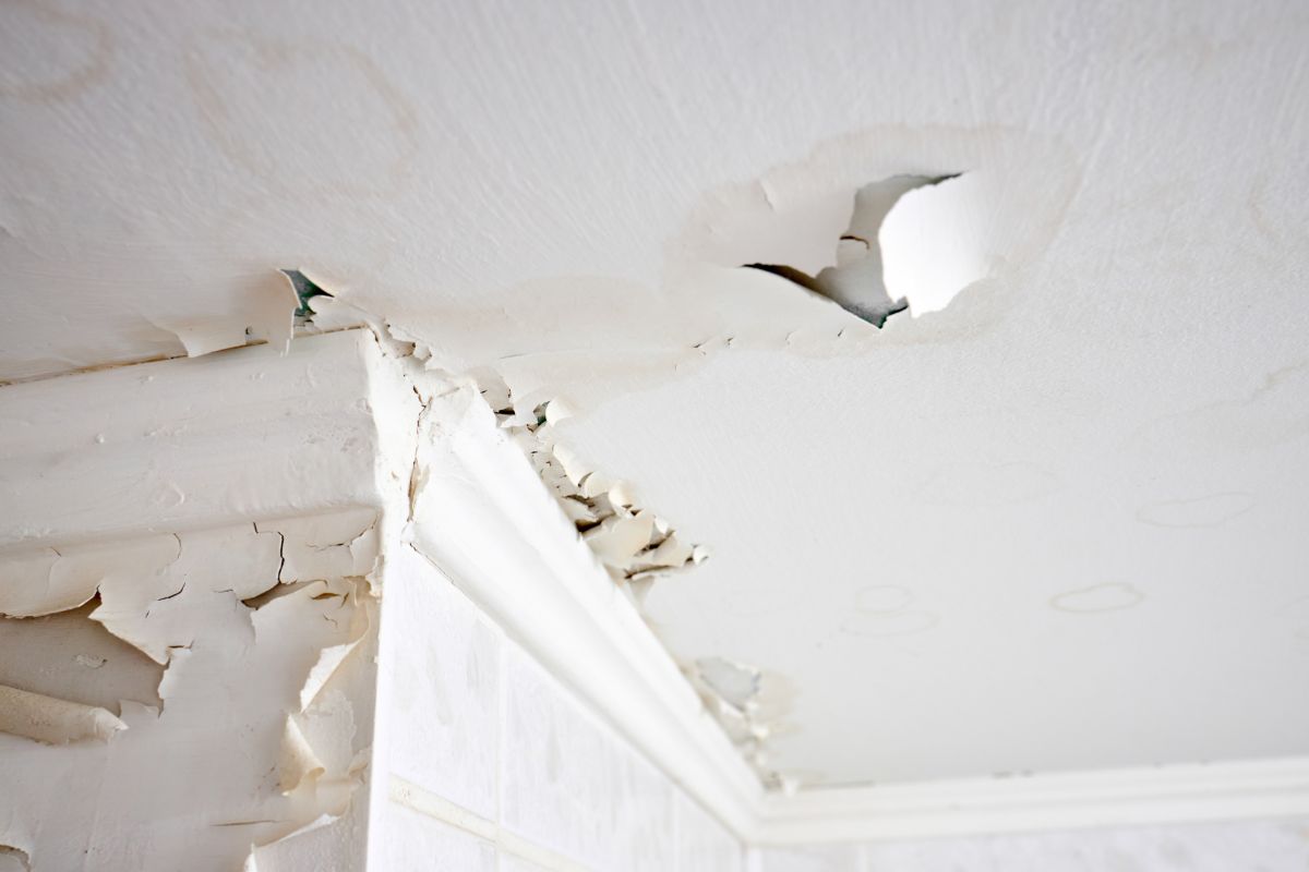 4 cause per identificare il soffitto con infiltrazioni